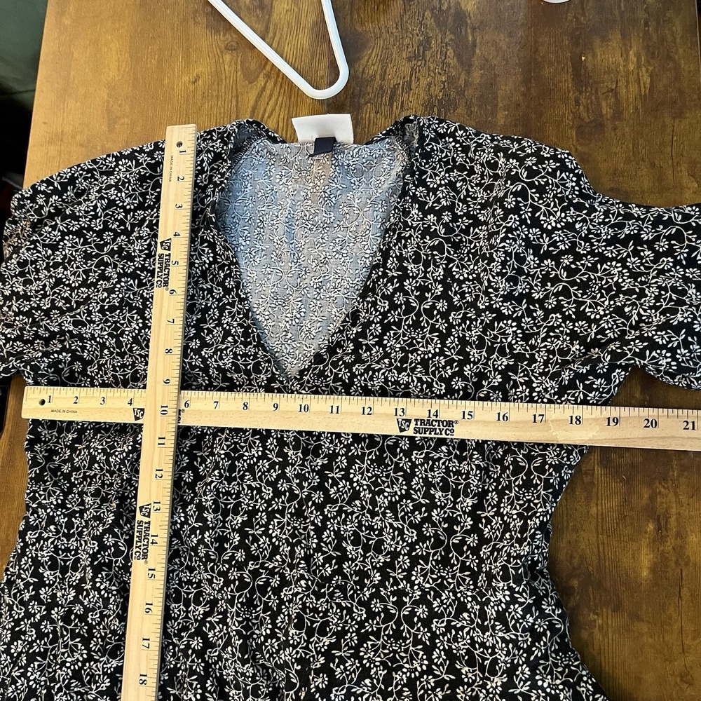 Universal Thread sz L Bell Elbow Sleeve Mini Dress Black Floral V-neck Sz Medium - Picture 7 of 11
